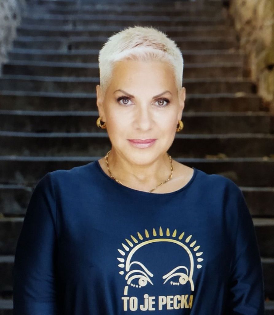 nova-povidkova-kniha-dagmar-peckove-tanec-mezi-vejci-voni-zivotem-a-clovecinou