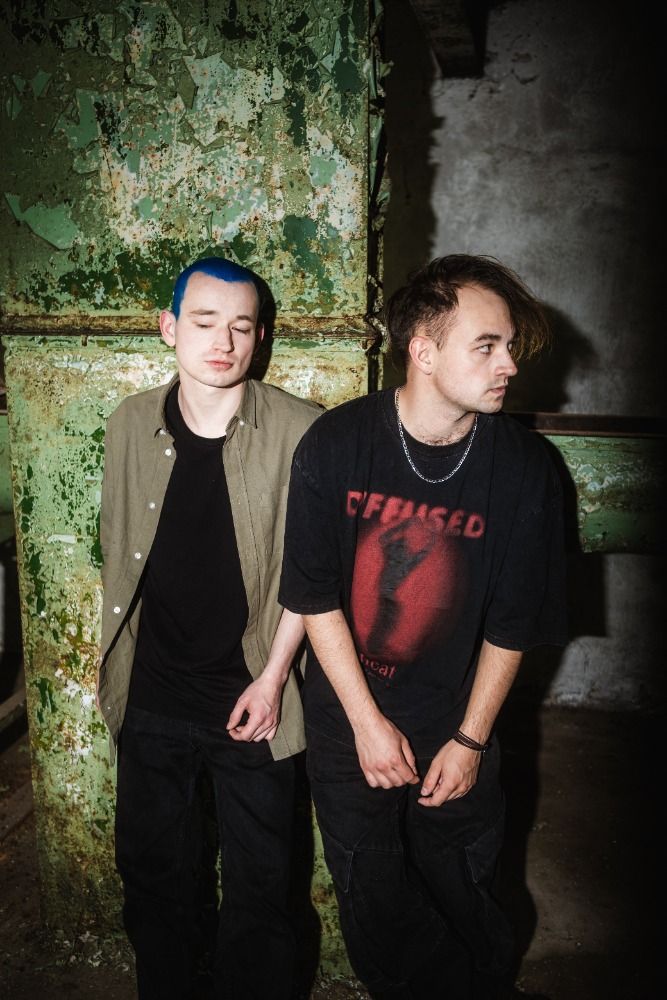 brixtn-vydavaji-novy-singl-poeti-a-junkies-a-miri-do-palace-akropolis