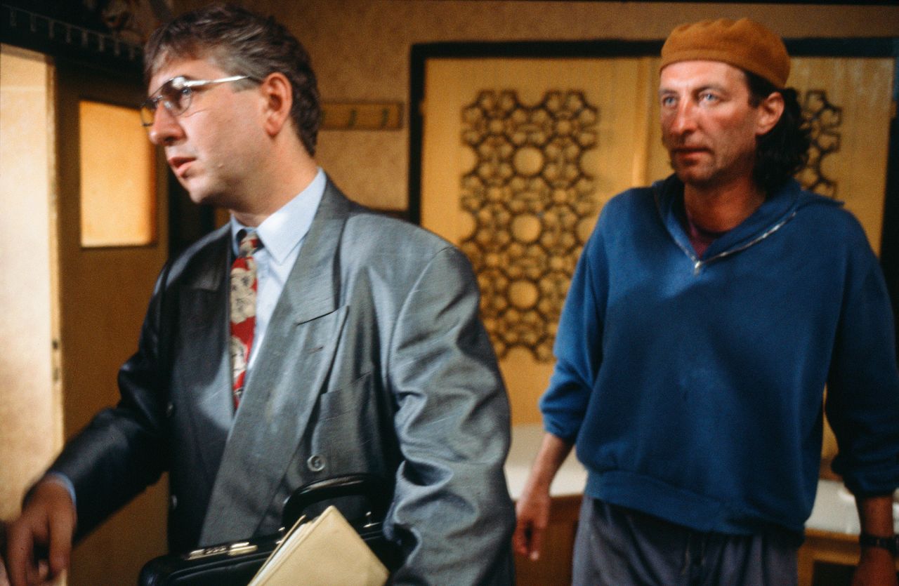 dedictvi-aneb-kurvahosigutntag-navrat-filmu-ktery-redefinoval-ceskou-porevolucni-komedii