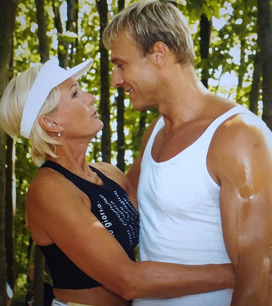 vite-v-kolika-filmech-hrala-a-zpivala-helena-vondrackova-pred-novou-komedii-svihaci