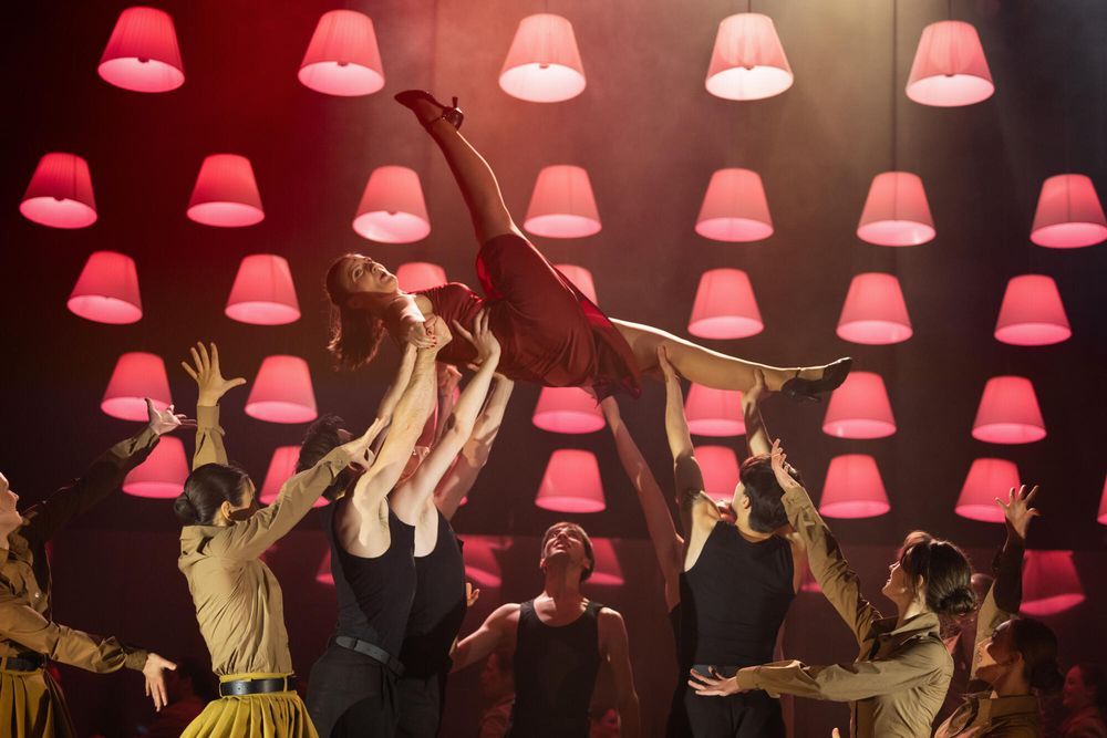 olomoucka-evita-uchvacuje-barvitym-pribehem-silou-hudby-a-inscenacni-krasou