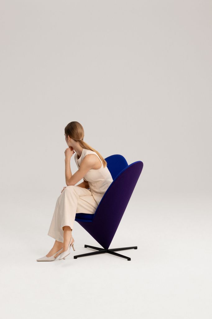 verner-panton-100-let-vitra-slavi-a-uvadi-limitovanou-heart-cone-chair