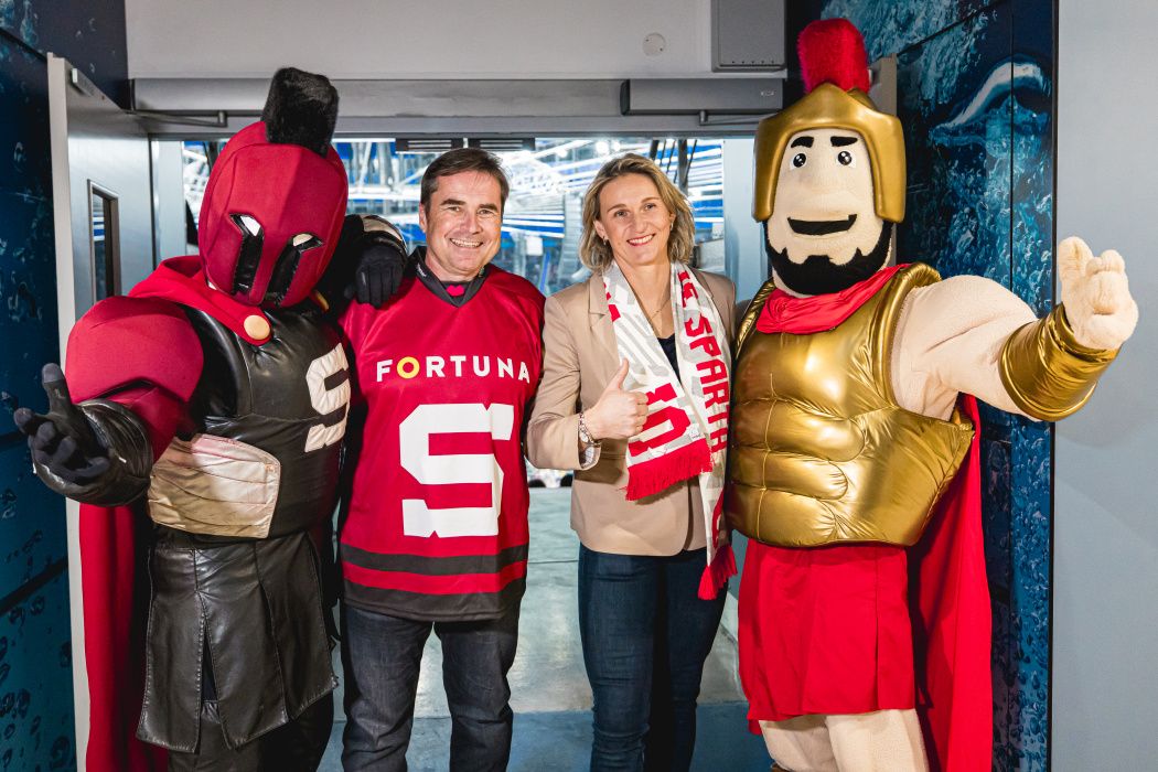 bara-spotakova-potesila-hokejove-fanousky