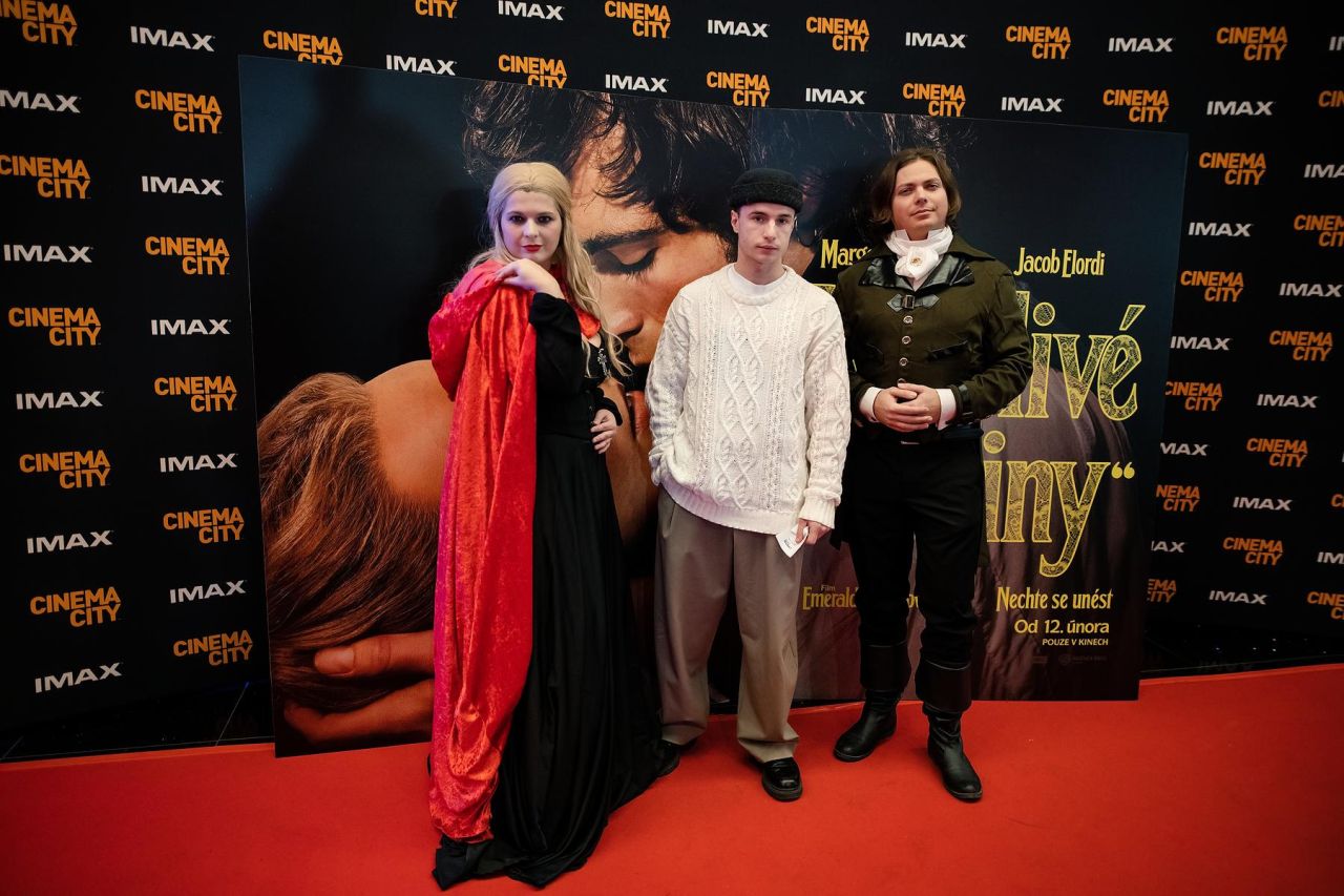 bourlive-vysiny-v-imaxu-temna-vasen-syrova-adaptace-a-premiera-plna-hvezd