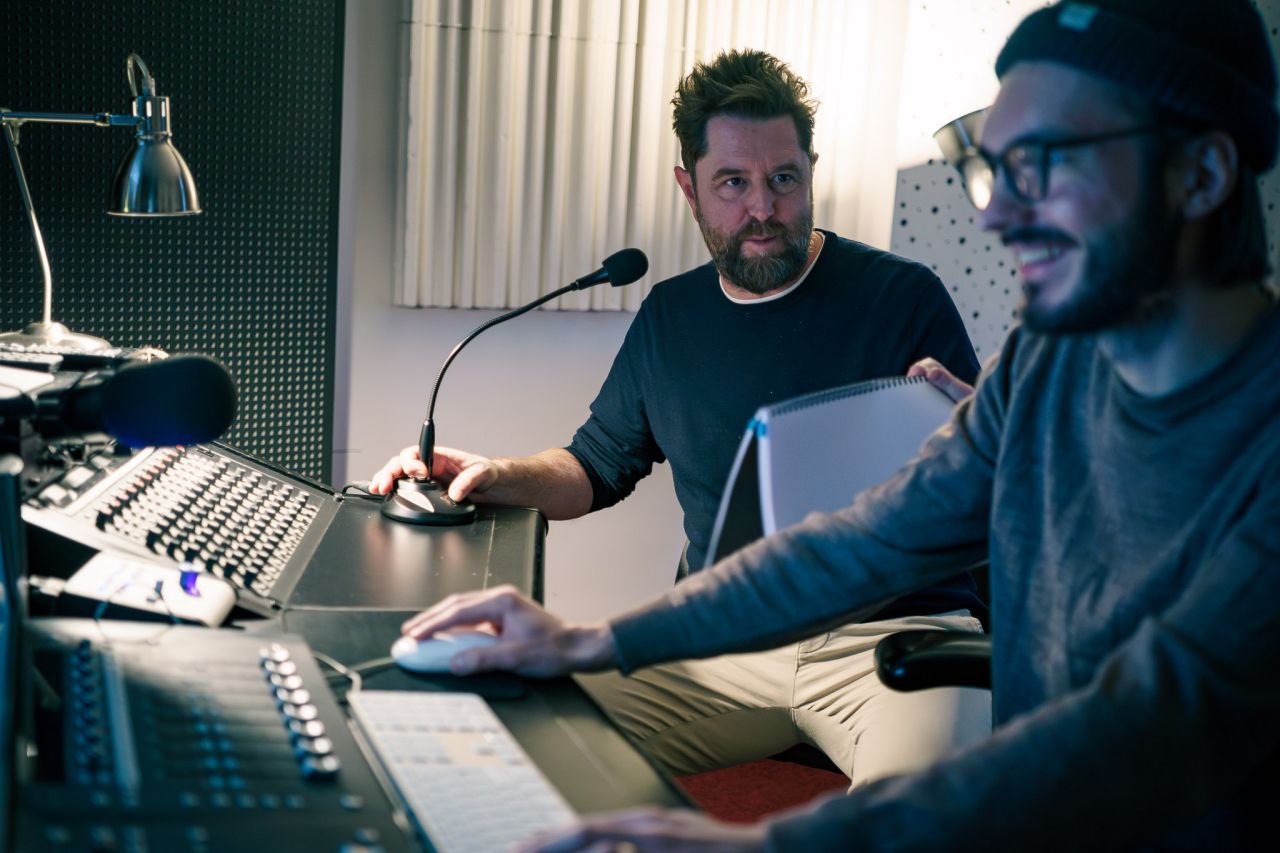 pravda-boli-lez-bavi-hit-divadla-verze-miri-do-audio-podoby