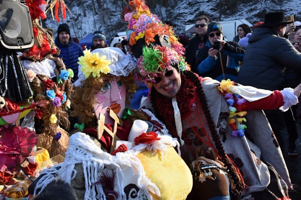 masopustni-kladensko-slansko-koblihy-masky-a-radost-ze-zimy-ktera-se-louci