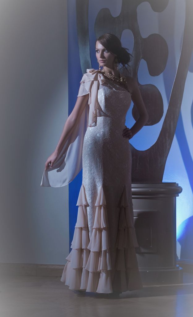 jirina-tauchmanova-nadcasova-zenskost-v-mode-skle-i-lokalni-vyrobe