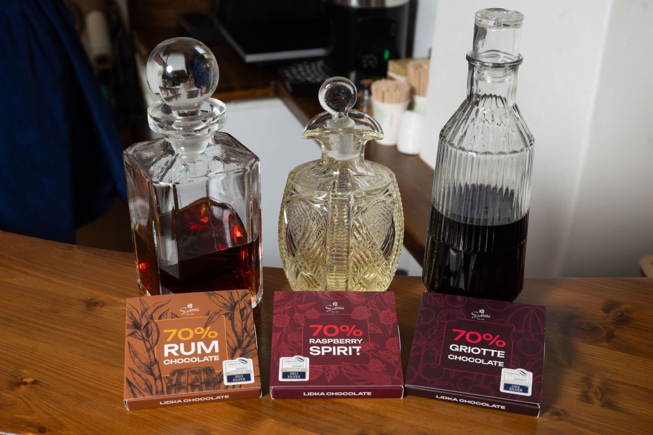 cesky-uspech-v-cokoladovem-svete-lidka-ziskava-medaile-v-soutezi-academy-of-chocolate