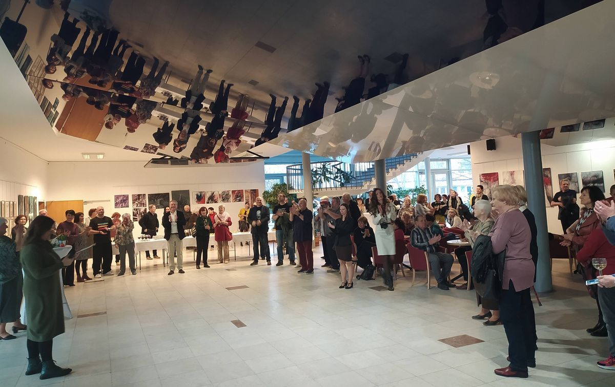 malirka-vladimira-hlavinkova-vystavuje-svou-tvorbu-v-dome-kultury-v-kromerizi