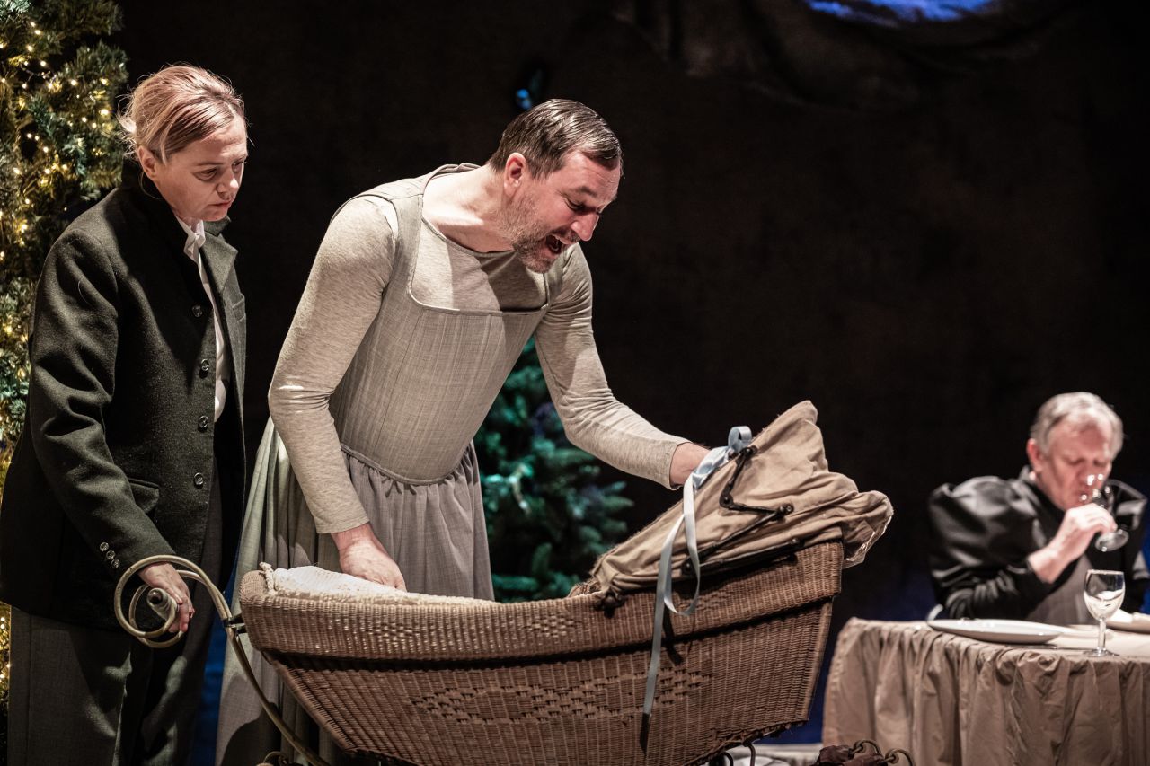 thornton-wilder-v-cinohernim-klubu-male-pribehy-velke-emoce