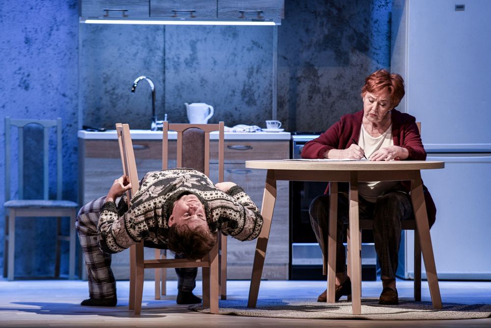 boriny-za-brehem-maji-mysteriozni-atmosferu-a-neokorale-poukazuji-na-ruzne-podoby-zla