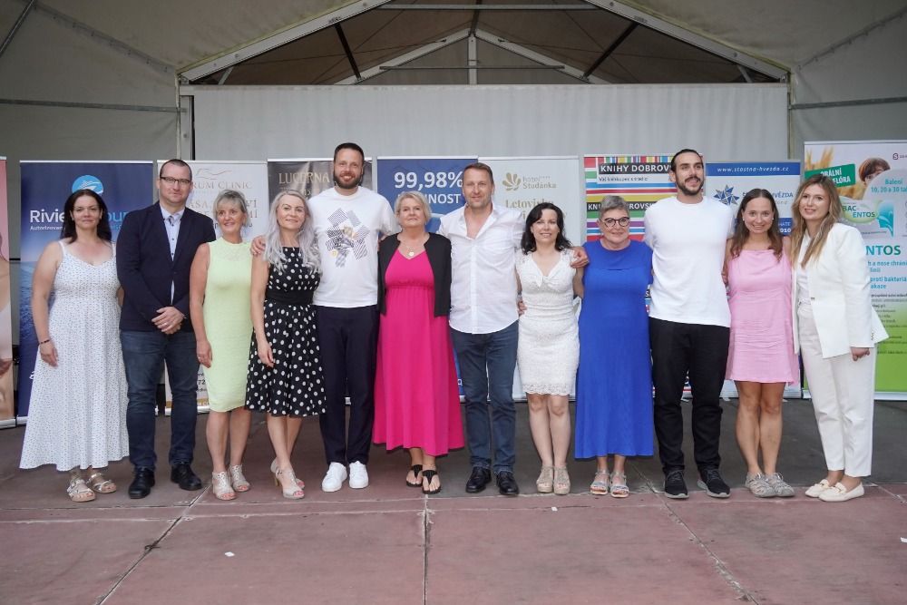 hanka-krizkova-dvanact-operaci-ctyri-endoprotezy-a-zivotni-optimismus-ktery-dojima-i-inspiruje