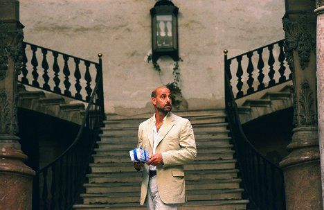 stanley-tucci-odhaluje-ve-sve-knize-nejen-vsechny-kulinarske-poklady-apeninskeho-poloostrova