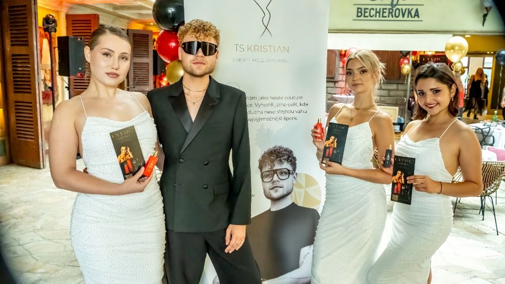 prvni-parfem-sofie-kovarove-vznikl-pro-karlovarsky-festival-zpevacka-v-ramci-krtu-prispela-kapce-nadeje