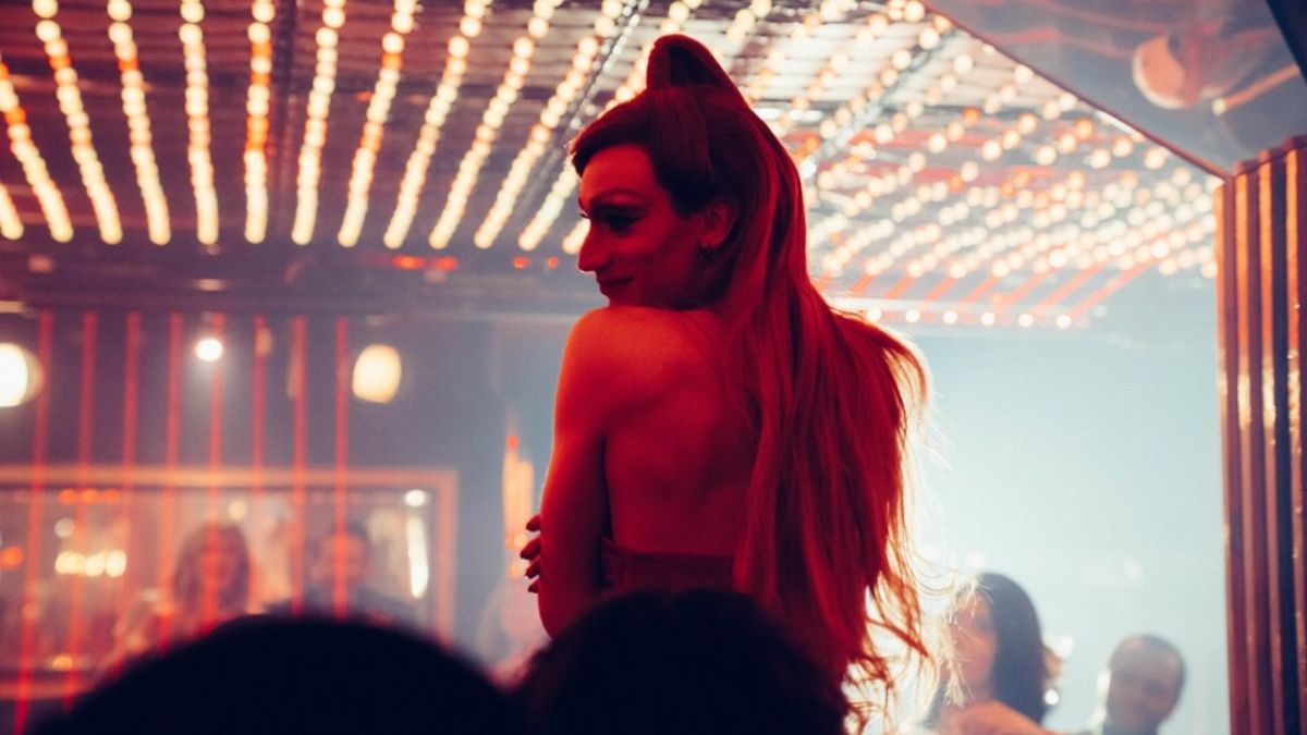 montrealska-drag-scena-oziva-ve-filmu-solo-blystivou-atmosferou-i-emocionalnim-pribehem